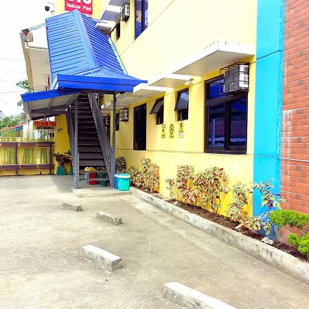 Yellowpad Hotel Davao Exterior photo